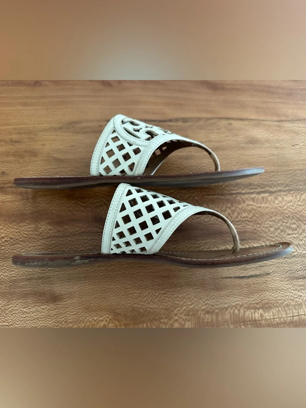 Tory Burch Thatched Preforated Logo Serenity Thong Sandal